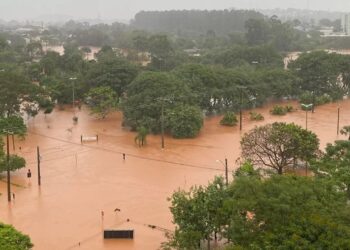 Al menos 5 muertos y 18 desaparecidos por temporales en el sur de Brasil