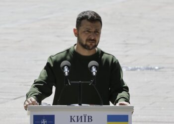 Rusia declara en busca y captura al presidente de Ucrania Volodímir Zelenski