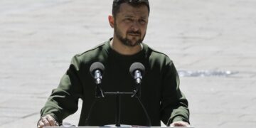 Rusia declara en busca y captura al presidente de Ucrania Volodímir Zelenski