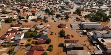 Gobierno de Lula promete 10.000 millones de dólares tras inundaciones en Brasil