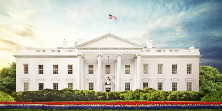 La Casa Blanca quiere deshacerse de Trump porque es un rival político, según el Kremlin