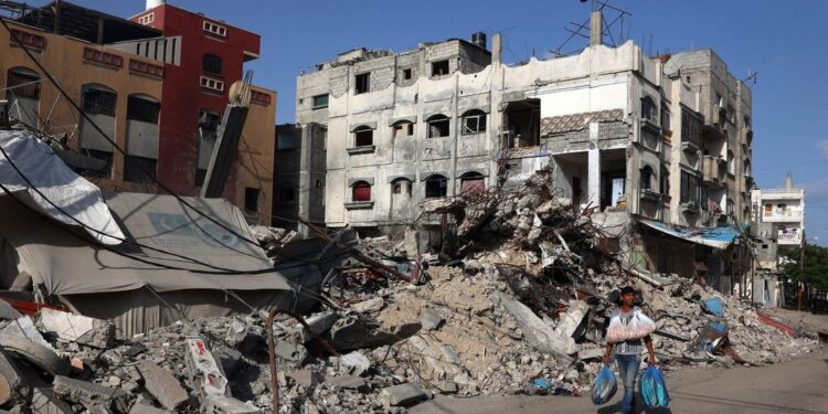 Al menos 35 muertos tras los ataques de Israel contra un campamento cerca de Rafah