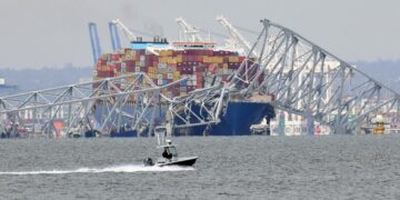 Hallan el cuerpo de la sexta víctima hispana del accidente del puente de Baltimore