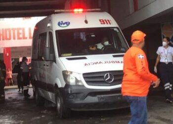 Tres personas perdieron la vida tras incendio en un hotel de Las Américas