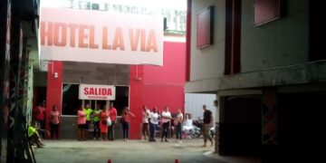 Identifican a tres de los cuatro muertos en incendio en hotel de Las Américas