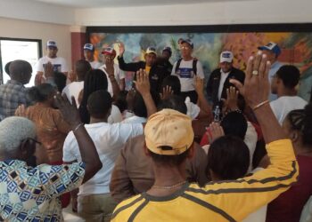 Comunicadores 8.0 Luis Abinader Presidente Juramenta estudiantes de comunicación y equipo de apoyo en Sabana Perdida