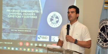 Wellington Arnaud socializa en consulta pública solución a problema de drenaje sanitario provincia La Romana