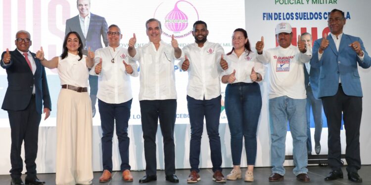 Candidato presidencial PRM recibe apoyo de movimientos Salud Con Luis y MODIPOM