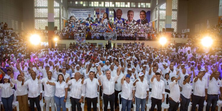 Luis Abinader: "20 años de promesas a la región Enriquillo fueron cambiadas por ejecuciones reales en 4 años