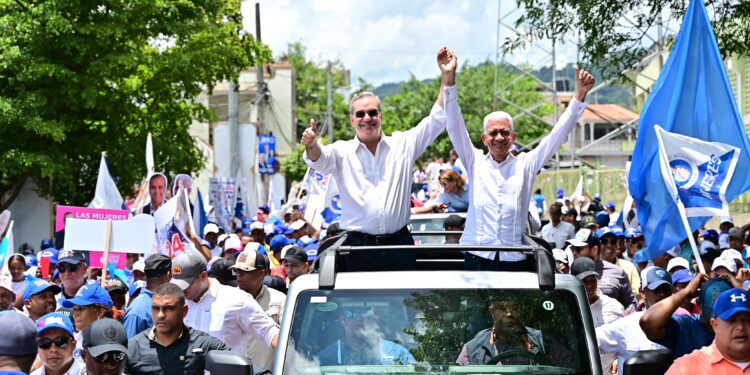 Ricardo De los Santos: El  PRM está tirado a la calle buscando los votos y el compromiso es sacar a la gente a votar
