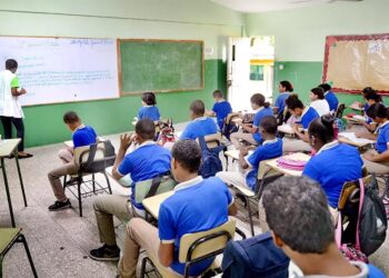 Minerd convoca a los estudiantes a que acudan masivamente a las aulas