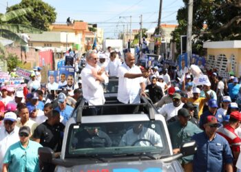 Luis Abinader consolida liderazgo para ganar con números históricos