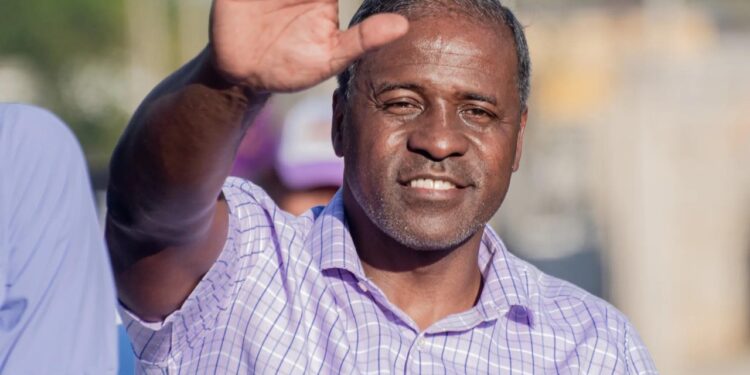 Rafael González lidera encuestas en Monte Plata a pocos días para las Congresuales