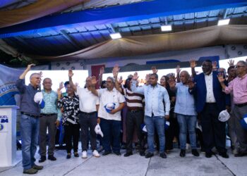 Juramentan frente deportivo y cultural del movimiento Manuel con Luís