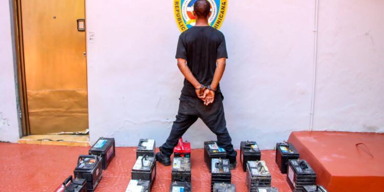 DICRIM desmantela banda robaba baterías a vehículos pesados