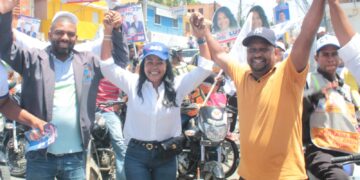 Scarlet Benzan: "Abinader sella triunfo en Santo Domingo Oeste con masiva caravana de cierre"