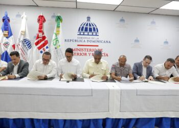 Firman convenio mediante el cual se agregarán cámaras del sector privado al sistema del 911