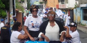 Marilín De los Santos, presidenta de CONADEHUSIL, felicita a los ganadores de la reciente contienda electoral