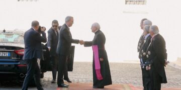 Presidente Abinader llega a la sede del Vaticano para su audiencia privada con el Papa Francisco