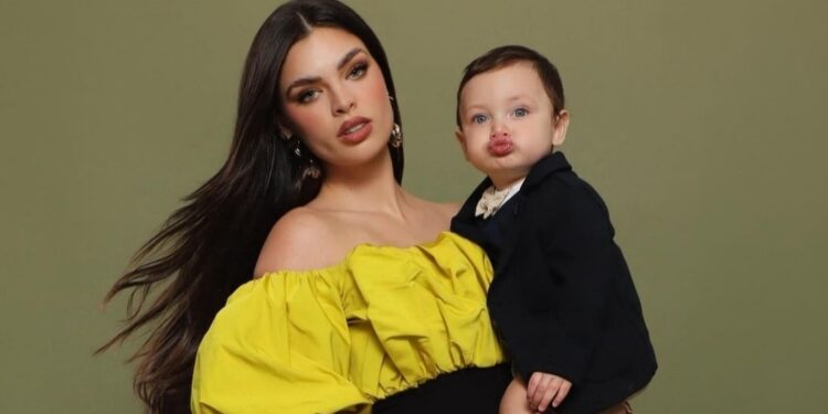Nadia Ferreira muestra a su hijo en espectacular sesión de fotos