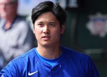 Shohei Ohtani fuera del lineup por rigidez en la espalda