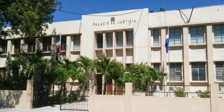 Imponen un año de prisión preventiva a implicados en operación Caimán ll en Barahona