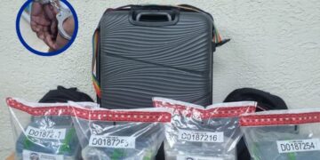 Detienen hombre vinculan al decomiso de 20 paquetes de cocaína en Aeropuerto en Punta Cana