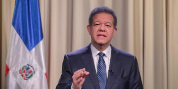 Abel desea éxitos a Luis Abinader tras triunfo electoral