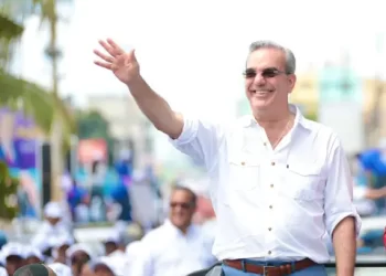Abinader continuará actividades políticas en Cotuí, Barahona y Azua este sábado