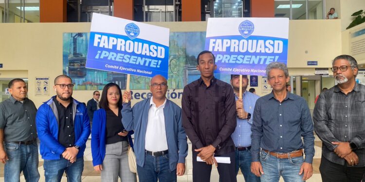 FAPROUASD exige regularización de estatus y pago a decenas de maestros