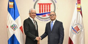 Jueces del TC y senadores coordinan acciones para próximas jornadas formativas