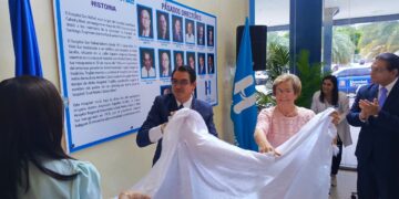 Inauguran galería de pasados directores en el Cabral y Báez