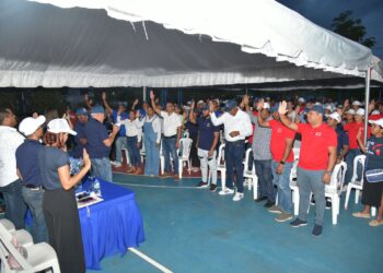 Movimiento "Luis en Primera" juramenta 153 primeros votantes en ciudad Juan Bosch