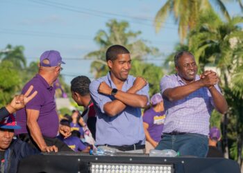 González se compromete con desarrollo integral de Monte Plata; asegura devolverá favor del voto con gestión efectiva