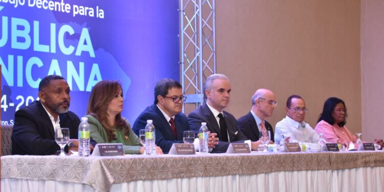 Copardom destaca acuerdo tripartito para Programa Trabajo Decente