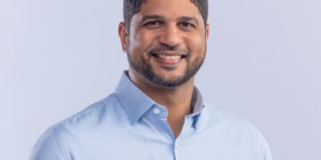 La Iglesia católica insta a votar por Gustavo Lara para senador de San Cristóbal