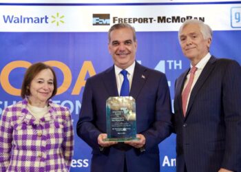 Abinader, primer presidente dominicano en recibir premio del consejo de las Américas