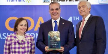 Abinader, primer presidente dominicano en recibir premio del consejo de las Américas