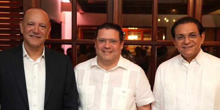 Sanz Lovatón: “Daniel Rivera ganará la senaduría de Santiago con votación histórica”