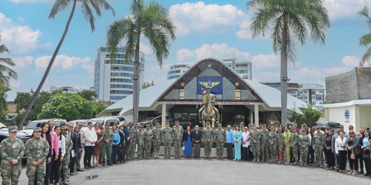 Civiles y militares se gradúan en Diplomado de Comunicación Estratégica para la Defensa y Seguridad Nacional