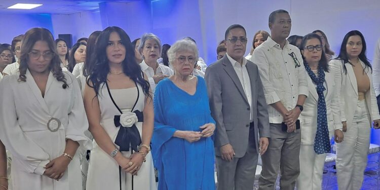 Juramentan “CTC Mujer” integrada por miles de mujeres en apoyo a reelección del presidente Luis Abinader