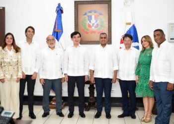 Director de la Unión Postal Universal visita el INPOSDOM para colaborar en la transformación de la entidad postal dominicana