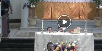 Joven de 16 años entra a iglesia con un rifle y atemoriza a los feligreses