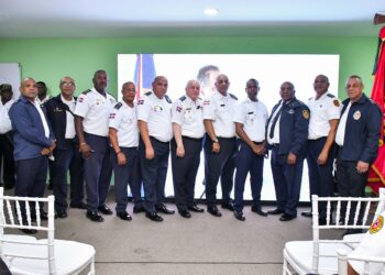 Bomberos agradecen al presidente Luis Abinader reivindicaciones recibidas durante su mandato