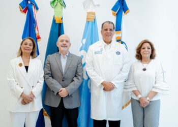Firman acuerdo para fortalecer servicios a pacientes con cáncer de piel