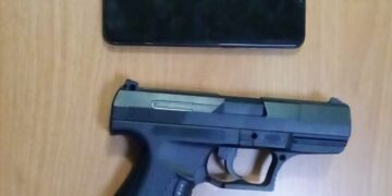 Policía captura uno de dos hombres captado en video perpetrando asalto en SDN