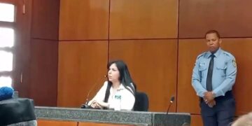 Llorando se defiende la diputada Rosa Pilarte ante los jueces