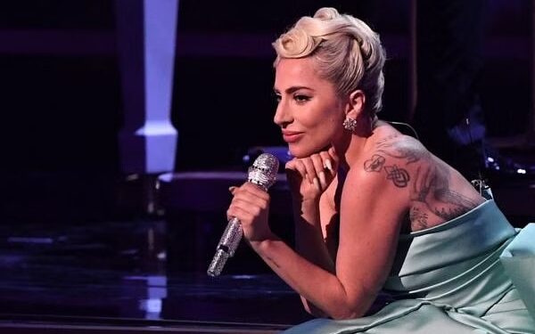 Lady Gaga confesó que brindó 5 shows enferma de COVID-19