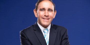 Organismo internacional Friends United for Health reconocerá en Miami al Dr. Cruz Jiminián y a periodista Ada Guzmán