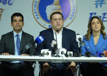 Autoridades municipales del PRM registran reportes de gastos e ingresos ante JCE